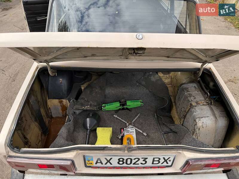 Седан ВАЗ / Lada 2105 1981 в Харкові фото 8 Седан ВАЗ / Lada 2105 1981 в Харкові