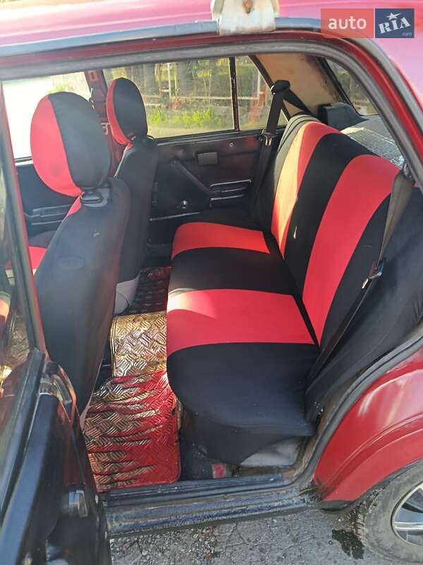 Седан ВАЗ / Lada 2105 1990 в Хмельницком
