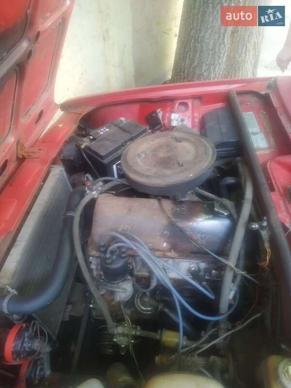 Седан ВАЗ / Lada 2105 1984 в Харькове