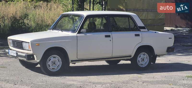 Седан ВАЗ / Lada 2105 1995 в Умани