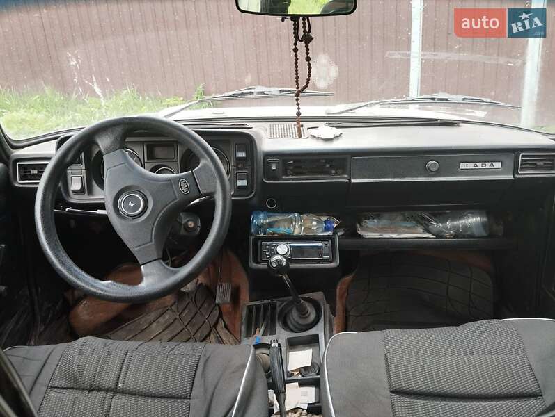 Седан ВАЗ / Lada 2105 1993 в Харькове