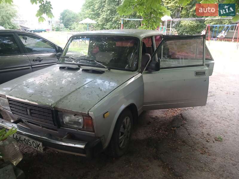 Седан ВАЗ / Lada 2105 1981 в Кременчуге