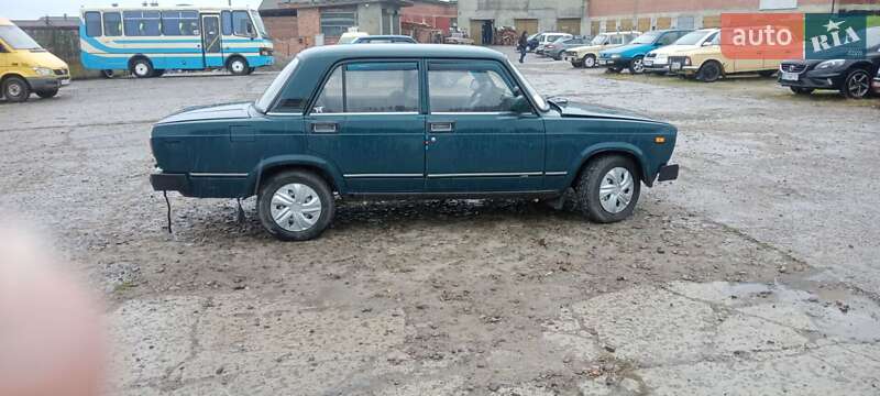 Седан ВАЗ 2105 2000 в 