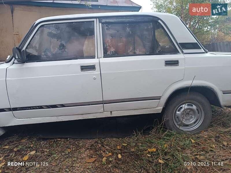 Седан ВАЗ / Lada 2105 1986 в Балаклее