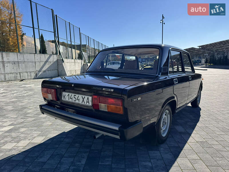 Седан ВАЗ / Lada 2105 1986 в Львове фото 14 Седан ВАЗ / Lada 2105 1986 в Львове