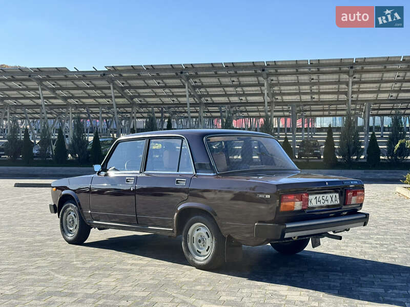 Седан ВАЗ / Lada 2105 1986 в Львове фото 133 Седан ВАЗ / Lada 2105 1986 в Львове