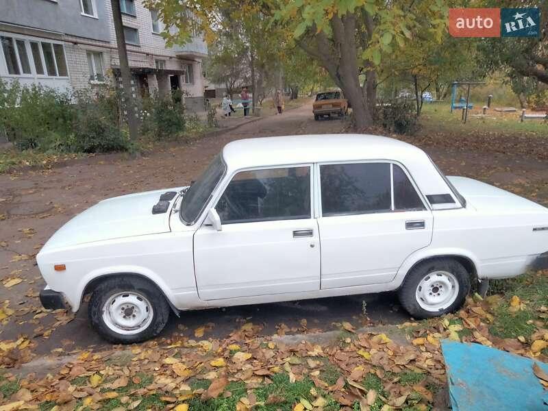 Седан ВАЗ / Lada 2105 1982 в Верхнеднепровске фото 8 Седан ВАЗ / Lada 2105 1982 в Верхнеднепровске