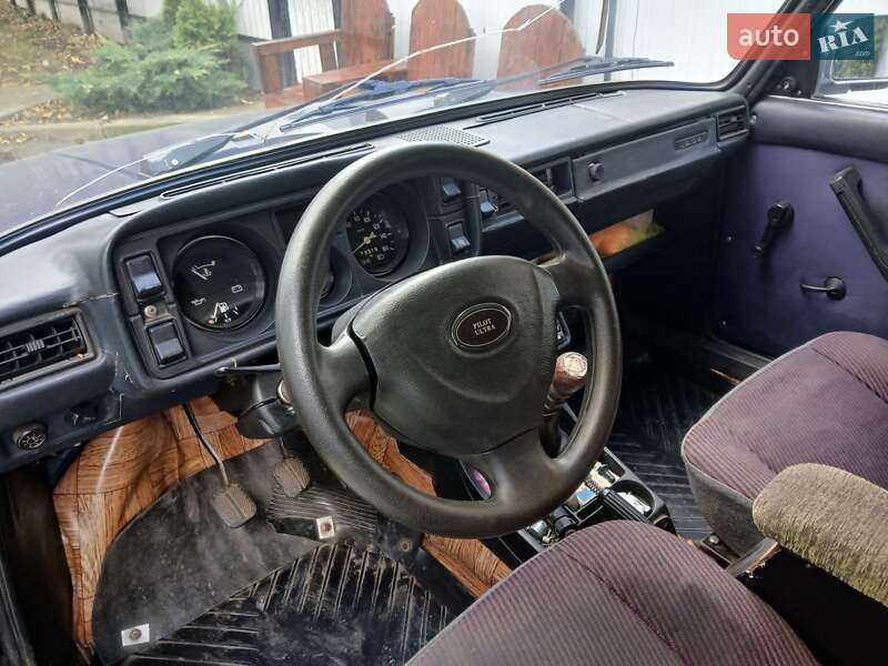 Седан ВАЗ / Lada 2105 1986 в Умани фото 4 Седан ВАЗ / Lada 2105 1986 в Умани