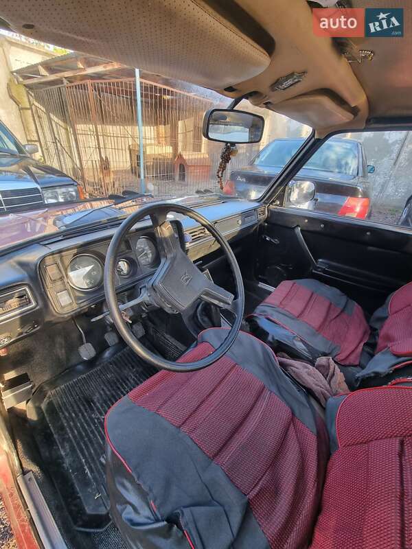 Седан ВАЗ / Lada 2105 1990 в Кременце