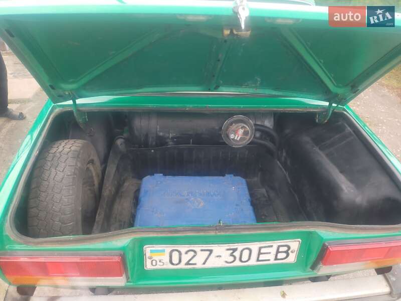 Седан ВАЗ / Lada 2105 1983 в Павлограде фото 6 Седан ВАЗ / Lada 2105 1983 в Павлограде