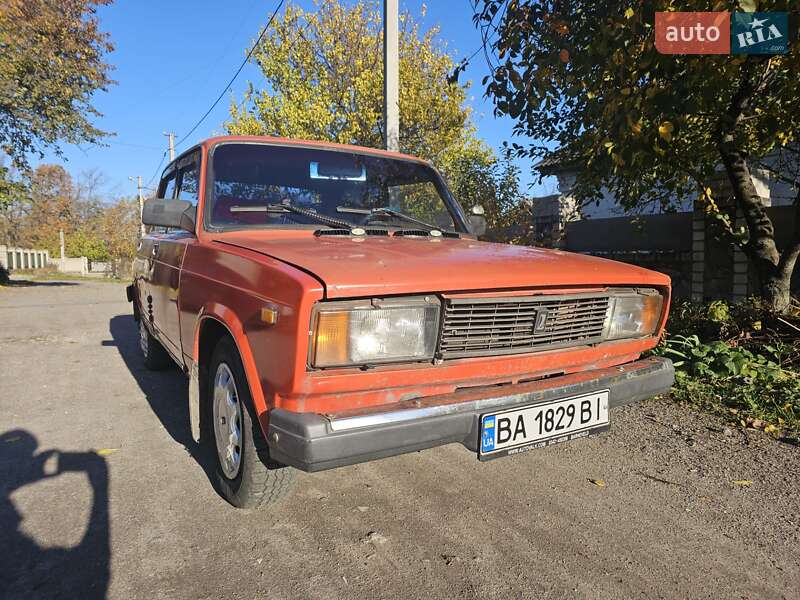 Седан ВАЗ / Lada 2105 1985 в Світловодську фото Седан ВАЗ / Lada 2105 1985 в Світловодську
