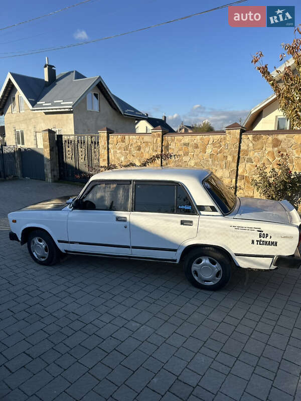 Седан ВАЗ / Lada 2105 1983 в Львові фото 2 Седан ВАЗ / Lada 2105 1983 в Львові