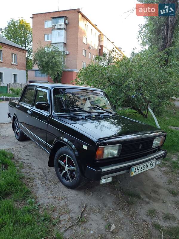 Седан ВАЗ / Lada 2105 1992 в Полтаве