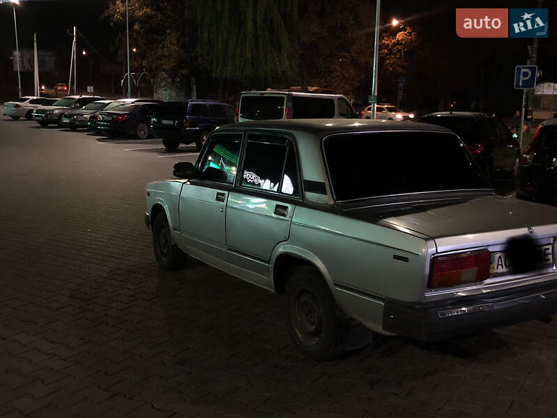 Седан ВАЗ / Lada 2105 1986 в Луцке фото 3 Седан ВАЗ / Lada 2105 1986 в Луцке