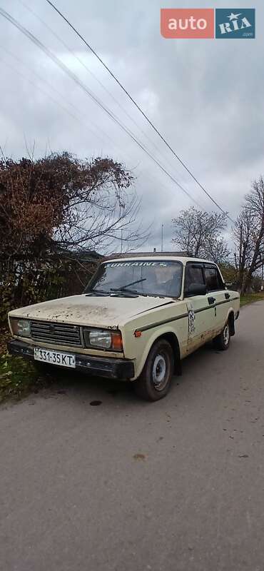 Седан ВАЗ / Lada 2105 1983 в Кролевці