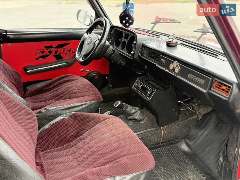 Седан ВАЗ / Lada 2105 1982 в Павлограде