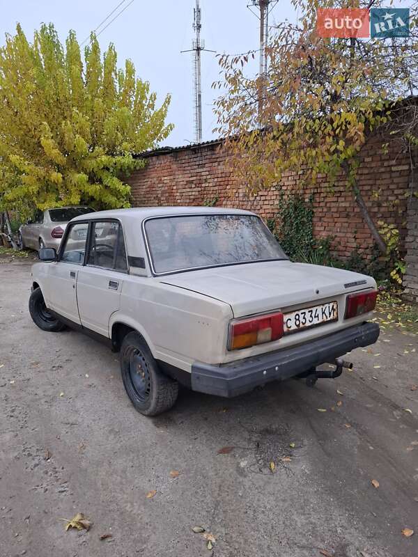 Седан ВАЗ / Lada 2105 1987 в Новому Бузі