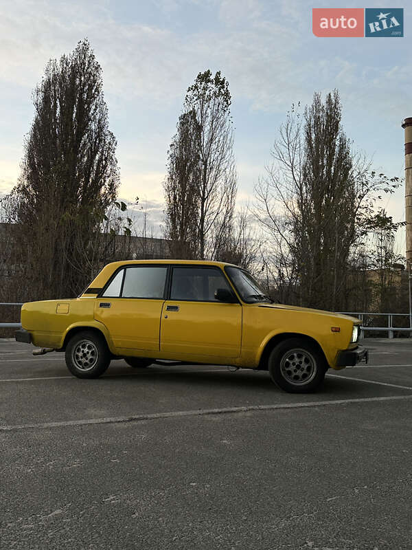 Седан ВАЗ / Lada 2105 1983 в Києві