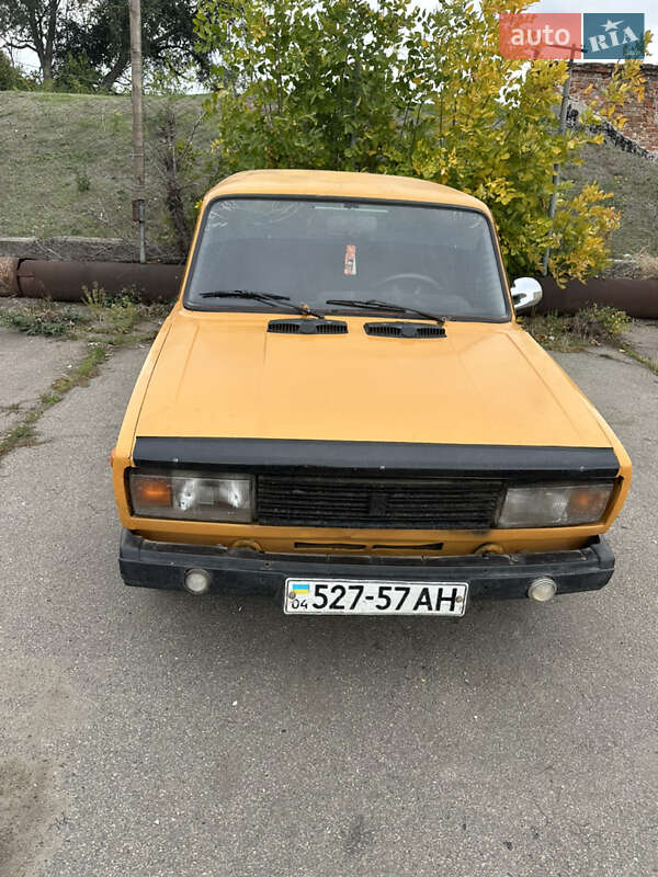 Седан ВАЗ / Lada 2105 1990 в Софиевке