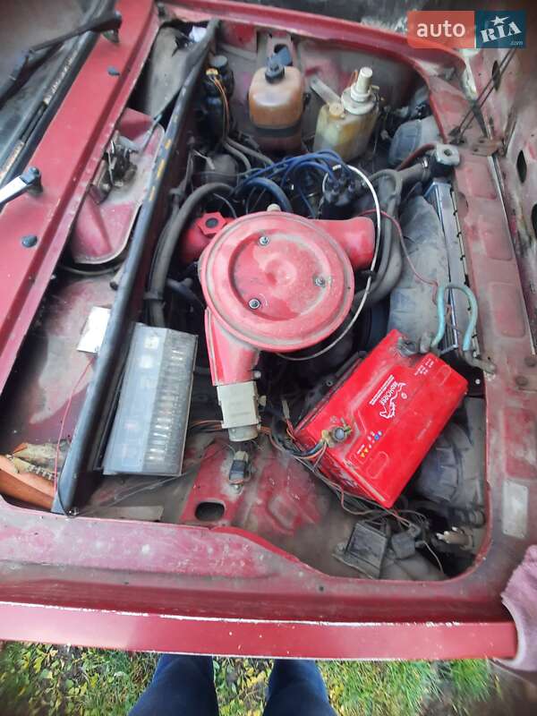 Седан ВАЗ / Lada 2105 1993 в Горохове