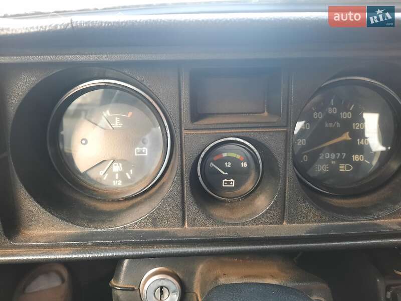 Седан ВАЗ / Lada 2105 1993 в Горохове