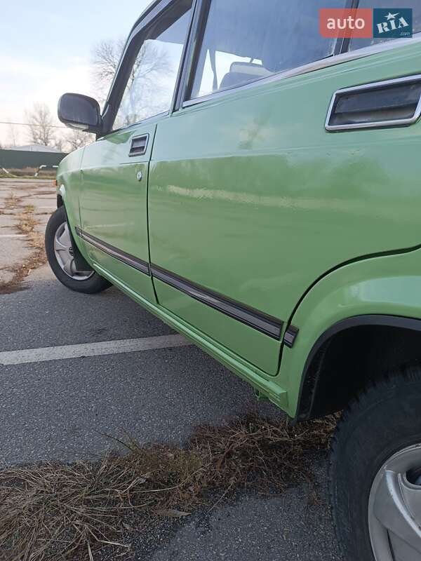 Седан ВАЗ / Lada 2105 1985 в Козельщине