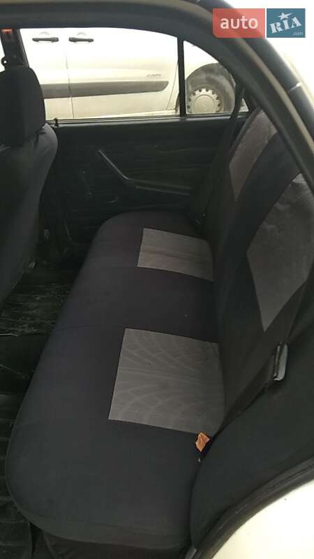 Седан ВАЗ / Lada 2105 1996 в Кролевце