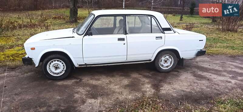 Седан ВАЗ / Lada 2105 1999 в Здолбунове