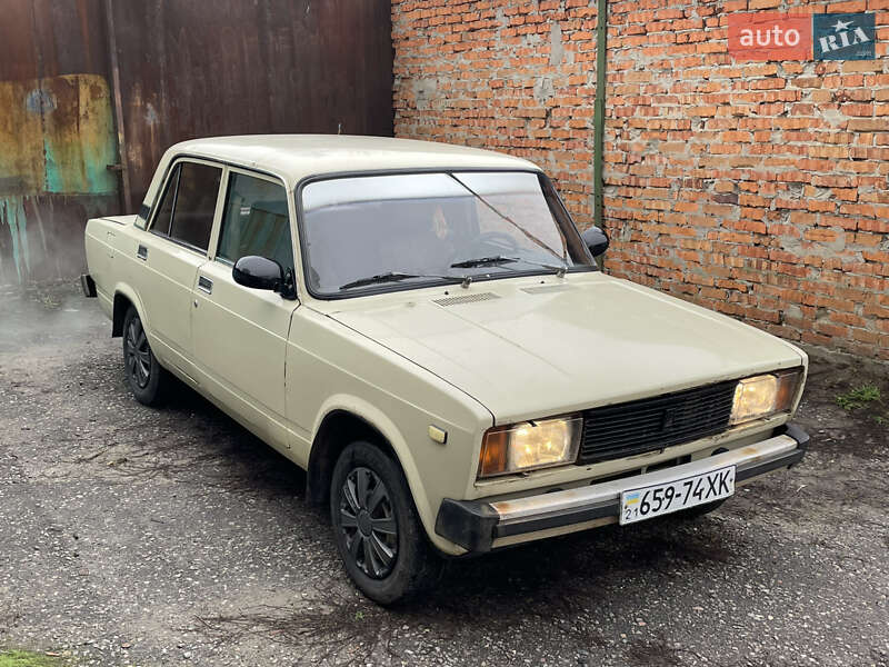 Седан ВАЗ / Lada 2105 1983 в Харкові