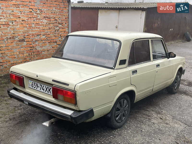 Седан ВАЗ / Lada 2105 1983 в Харкові