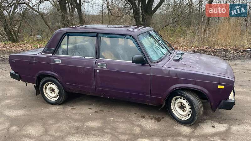 Седан ВАЗ / Lada 2105 2002 в Чернигове фото 4 Седан ВАЗ / Lada 2105 2002 в Чернигове