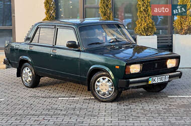 Седан ВАЗ 2105 1986 в Ровно