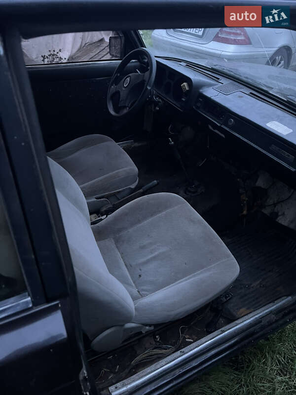 Седан ВАЗ / Lada 2105 1986 в Николаеве