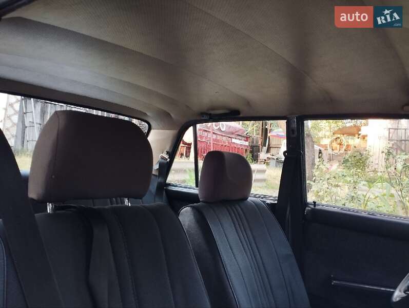 Седан ВАЗ / Lada 2105 1990 в Чернигове фото 13 Седан ВАЗ / Lada 2105 1990 в Чернигове