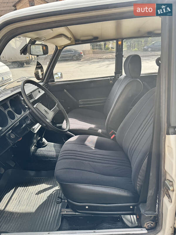 Седан ВАЗ / Lada 2105 1990 в Кривом Роге