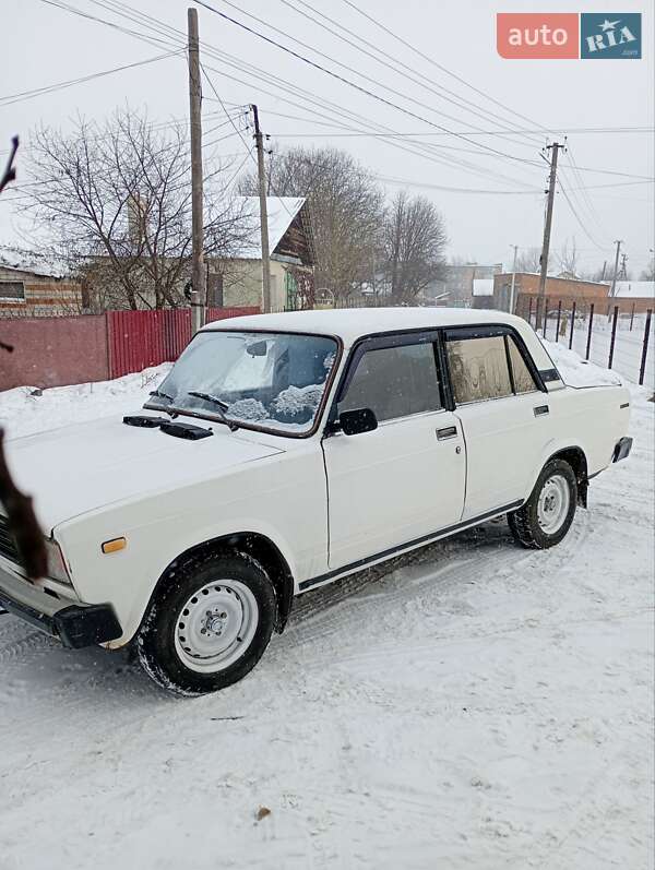 Седан ВАЗ / Lada 2105 1983 в Калиновке