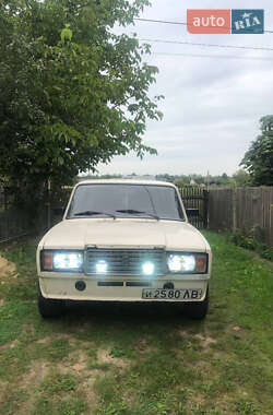Седан ВАЗ 2105 1988 в Львове