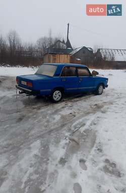 Седан ВАЗ 2105 1983 в Старой Жадовой
