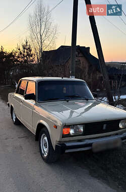 Седан ВАЗ 2105 1988 в Львові