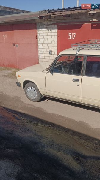 Седан ВАЗ / Lada 2105 1990 в Харькове