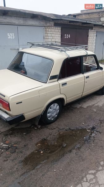 Седан ВАЗ / Lada 2105 1990 в Харькове
