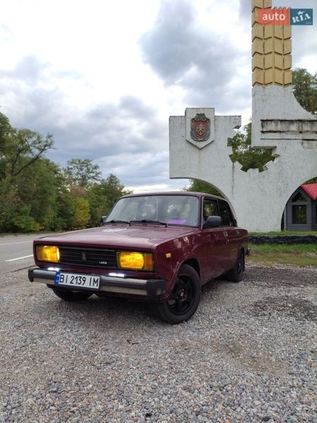 Седан ВАЗ / Lada 2105 1983 в Горишних Плавнях
