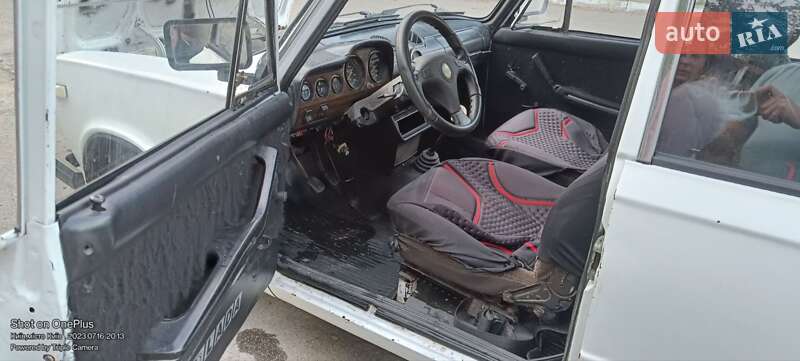 Седан ВАЗ / Lada 2106 1990 в Киеве