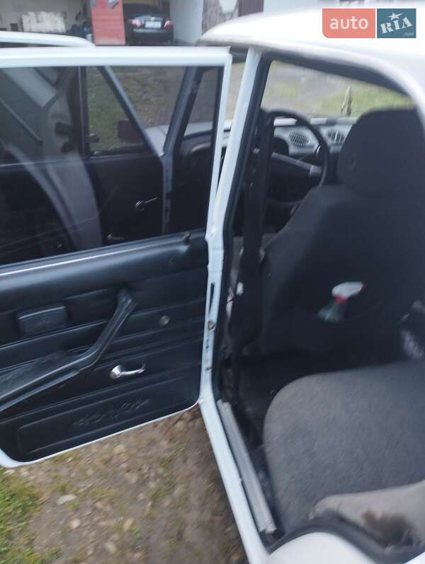 Седан ВАЗ / Lada 2106 1994 в Долине