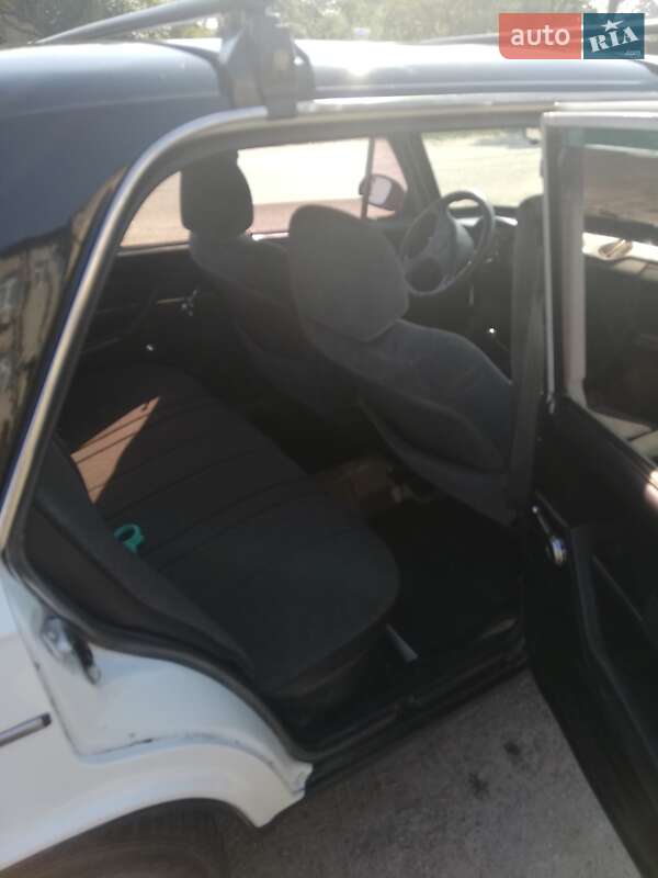 Седан ВАЗ / Lada 2106 1988 в Житомире