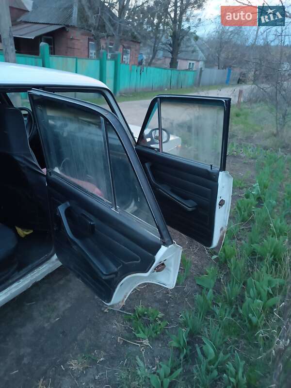 Седан ВАЗ / Lada 2106 1990 в Сумах
