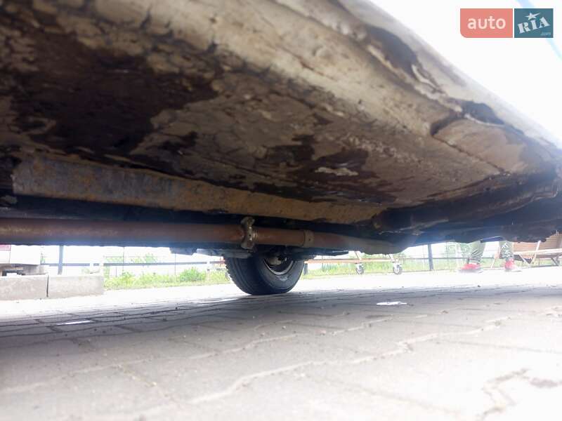 Седан ВАЗ / Lada 2106 1984 в Кицмани фото 8 Седан ВАЗ / Lada 2106 1984 в Кицмани