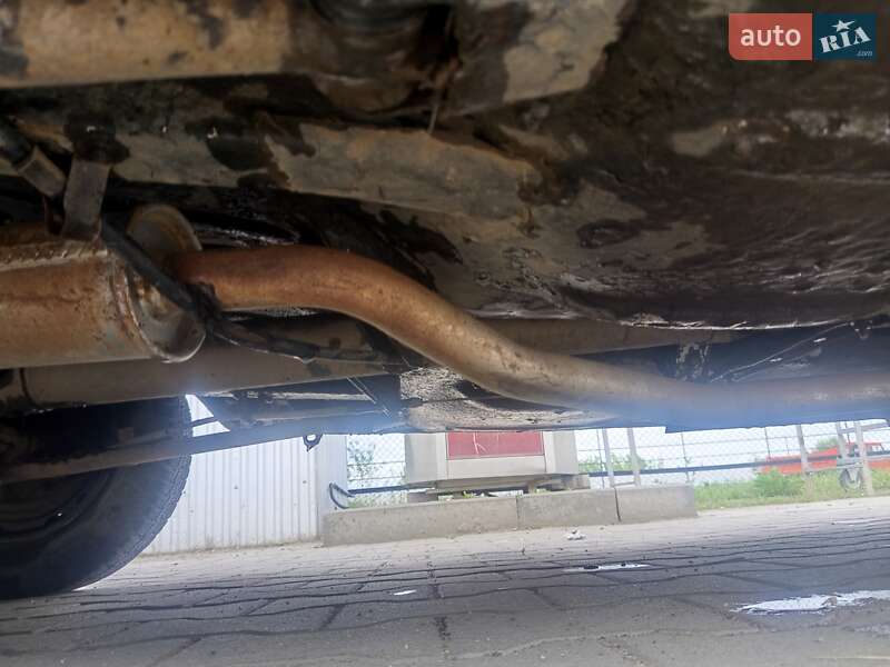 Седан ВАЗ / Lada 2106 1984 в Кицмани фото 6 Седан ВАЗ / Lada 2106 1984 в Кицмани