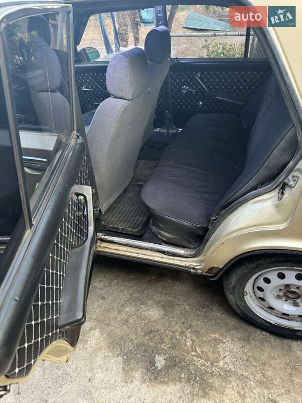 Седан ВАЗ / Lada 2106 1999 в Измаиле
