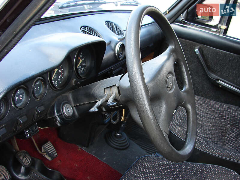 Седан ВАЗ / Lada 2106 1990 в Одессе